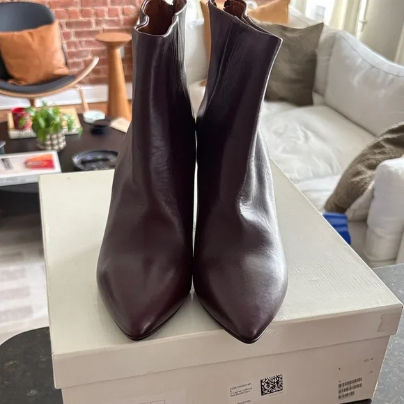 Chic Brown Ankle Booties 100% Leather - Picture 4 of 6